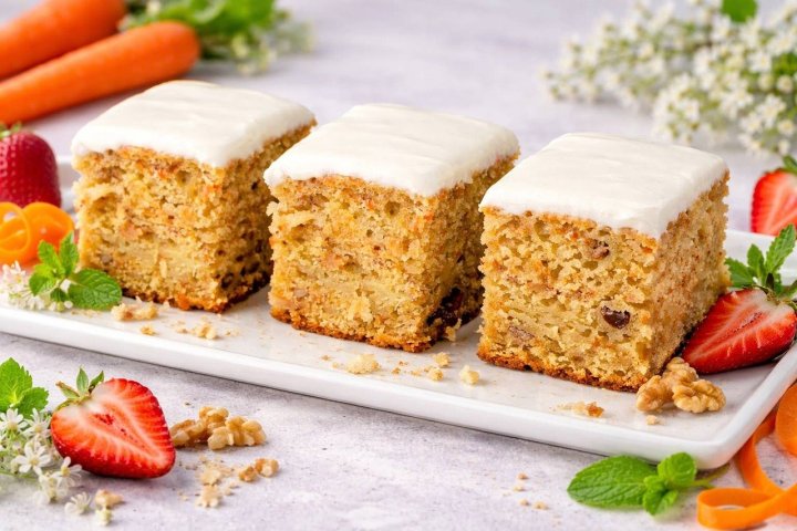 carrot cake slice